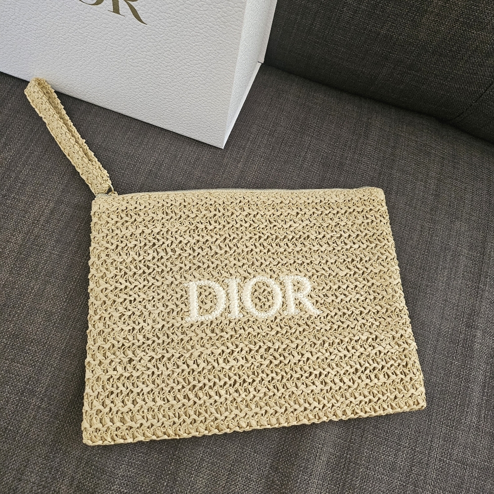 Brand new authentic Dior raffia wicker clutch with wrislet from Dior Beauty - Picture 8 of 14